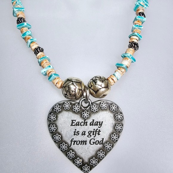 FAF Necklace Religious Pewter Pendant Sea Shell Beach Silvertone Accents 18" - Picture 2 of 7